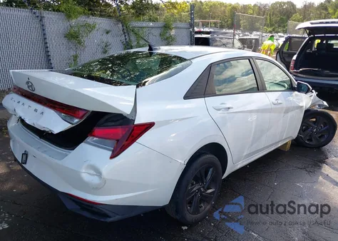 2022 Hyundai Elantra Sel z USA, uszkodzony, nr VIN 5NPLS4AG4NH054812